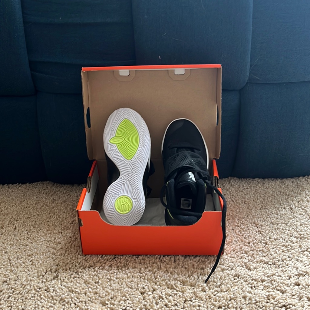 Nikes!!
